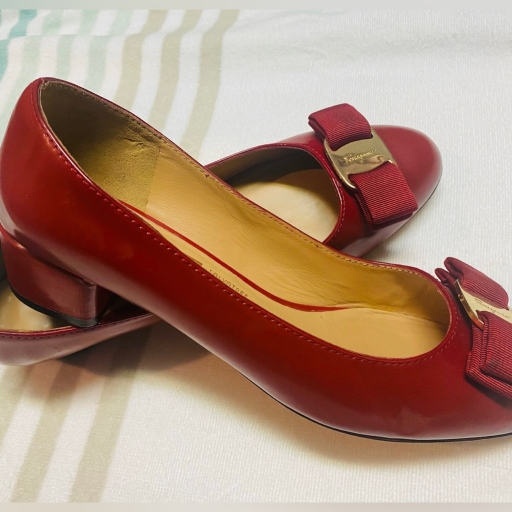 Ferragamo kitten heel pumps
